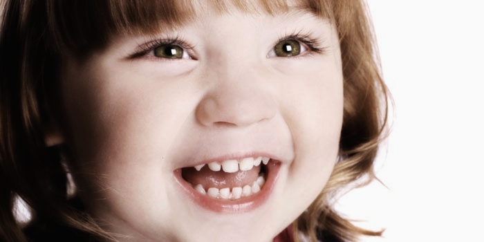 Детская улыбка без кривых зубов